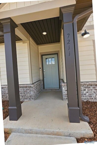 Building Photo - 7211 Holly Creek Dr SE