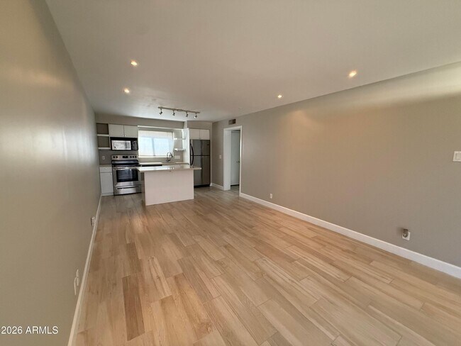 Foto del edificio - 7601 E 2nd St