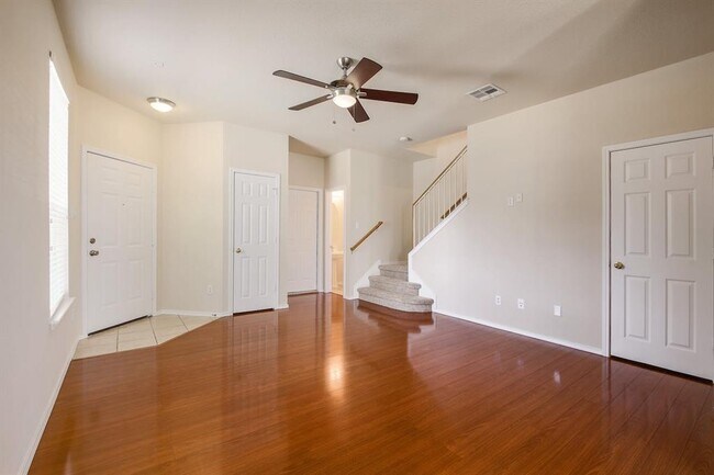 Foto del edificio - 16100 S Great Oaks Dr