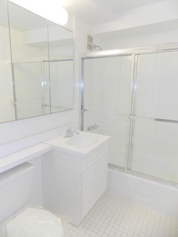 Primary Photo - 415 W 56th St