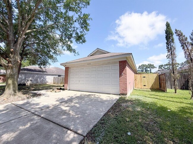 Foto del edificio - 5328 Tallowpine Terrace