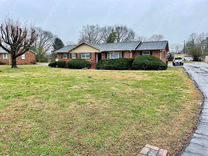 3 bed / 1.5 bath home House for Rent in Gallatin, TN