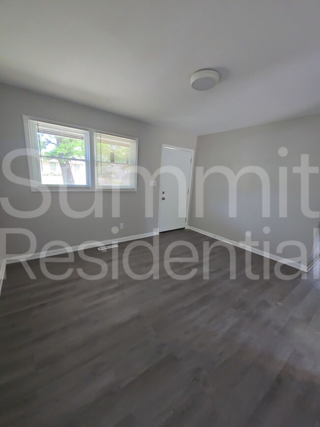 Foto del edificio - 5700 E 40th St