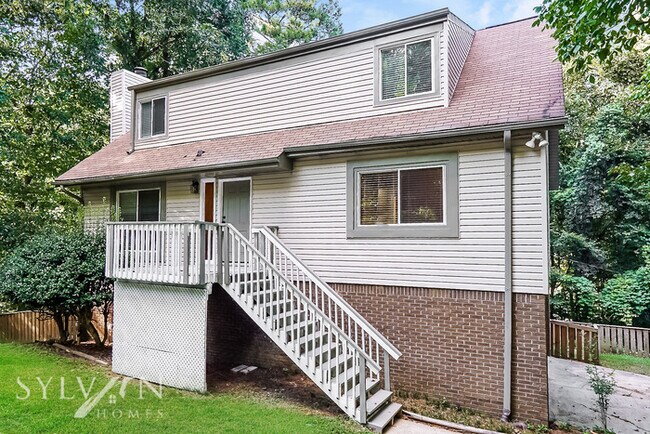Foto del edificio - Spacious 4 BR 2 BA home