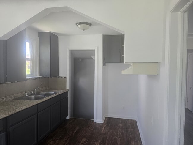 Building Photo - 20196 Gallagher St