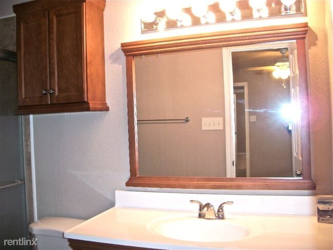 Foto del edificio - 2 br, 2 bath Townhome - 103 O'Brien ct.