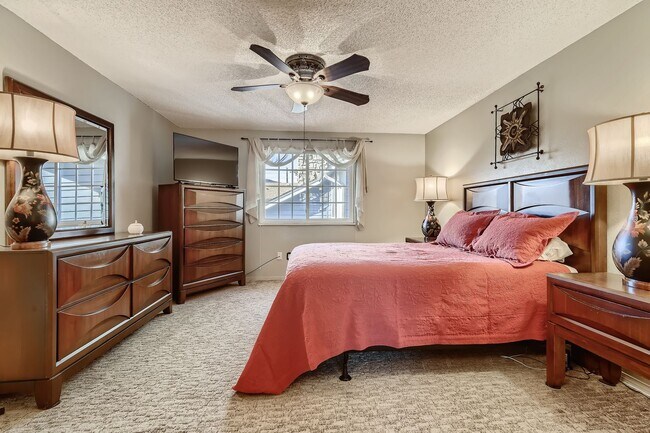 Building Photo - Great 3 Bedroom in North Boulder