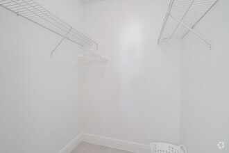 2BR, 2BA - 1,000SF - Hawaiian Palms