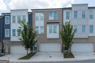 Building Photo - 381 Skylar Way SE