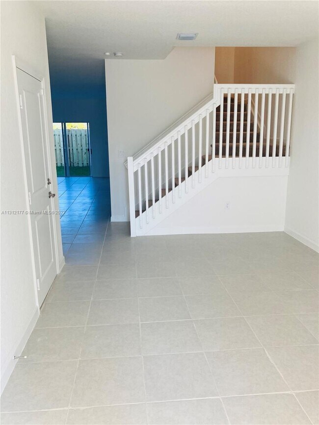 Foto del edificio - 2617 SE 10th St