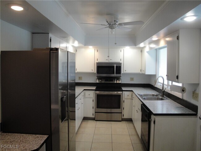 Foto del edificio - 620 Robert Ave