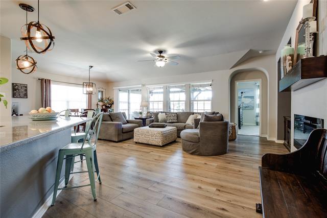 Foto del edificio - 2729 Lake Ridge Dr