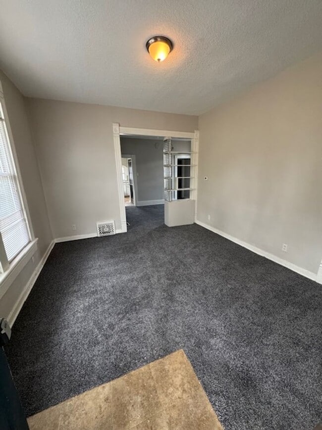 Foto del edificio - 1637 Howell St