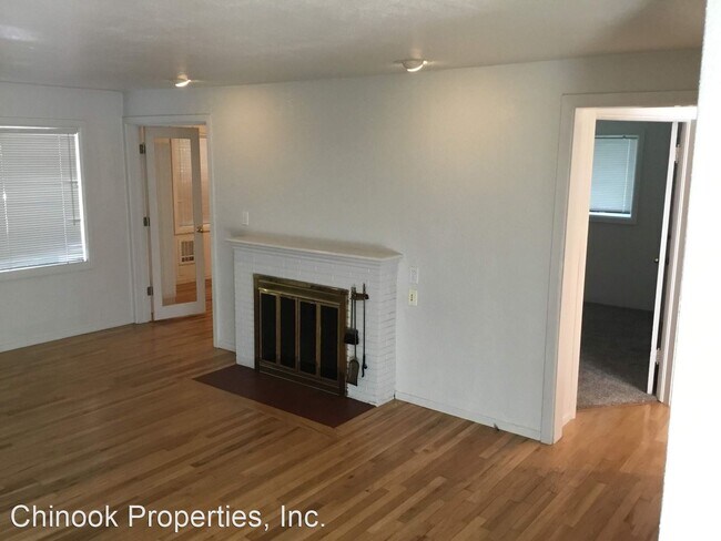Building Photo - 3 br, 1.5 bath House - 2920 Alder St.