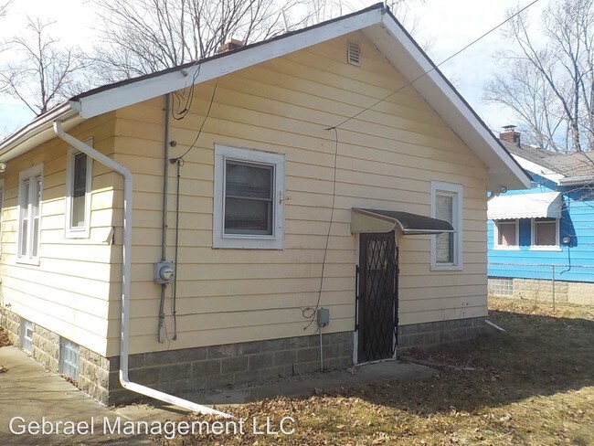 Building Photo - 2 br, 1 bath House - 2546 Paducah St.