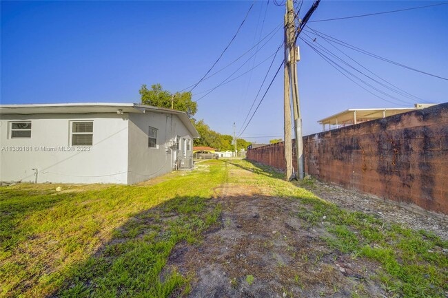 Building Photo - 10203 NW 12th Ave