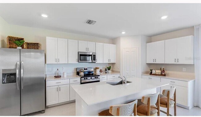 Building Photo - 13843 Lilac Sky Ter