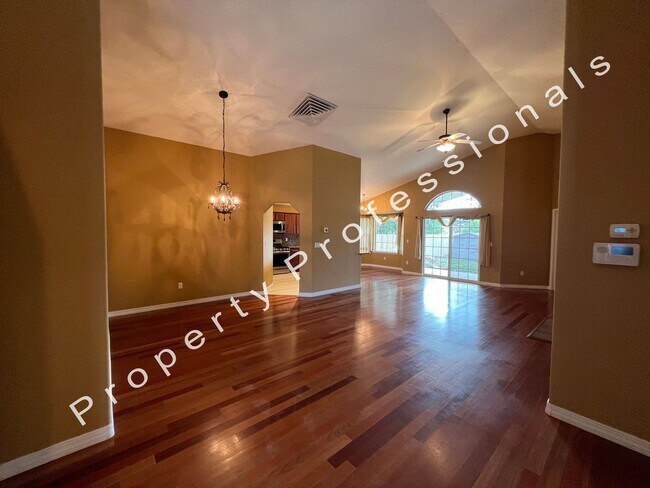 Foto del edificio - Large home for RENT in Rifle