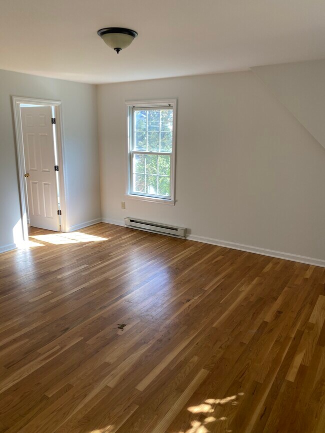 Building Photo - 7 Greenfield Ave