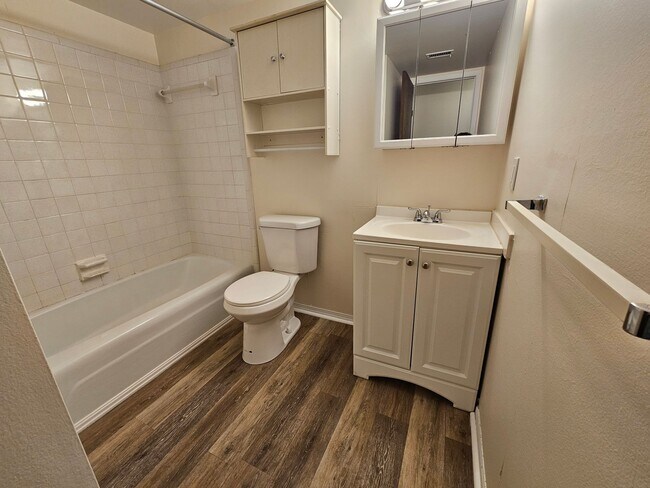 Foto del edificio - Remodeled 1 bedroom in Washington Local