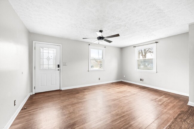 Foto del edificio - 5023 Packard Dr