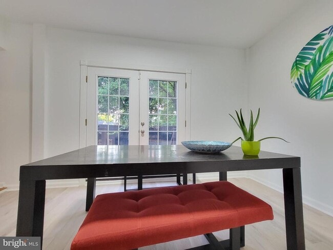 Building Photo - 1843 Monroe St NE