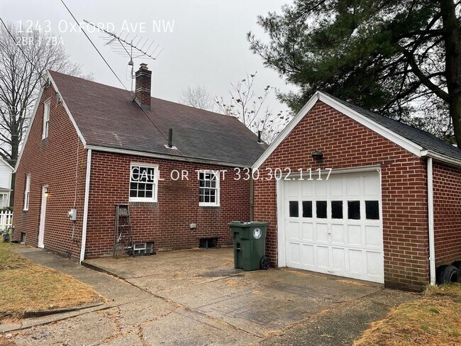 Foto del edificio - Three Bedroom two bathroom home for rent