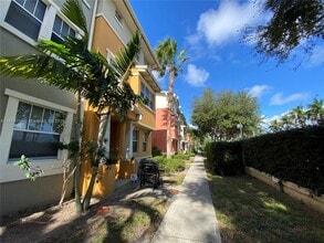 Building Photo - 770 Millbrae Ct