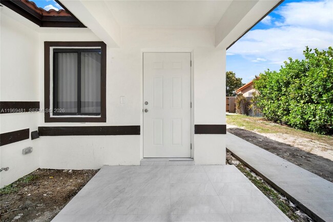 Foto del edificio - 1226 SW 76th Ct