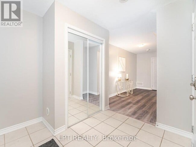 Building Photo - 554 Goldenrod Ln