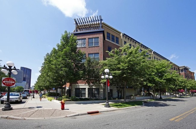 Building Photo - 209 8th St E