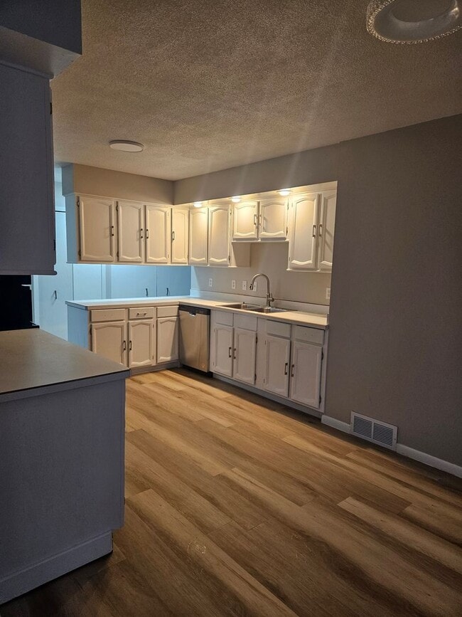 Foto del edificio - 1732-1734 6th St SE
