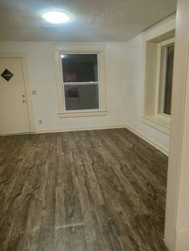 Foto del edificio - Act Fast - 2 Bedrooms Don't Last Long - Chanute KS