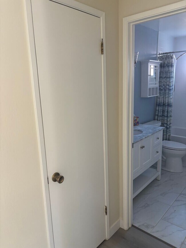 Foto del edificio - 3 bed 2 bath house on the westside Santa Cruz