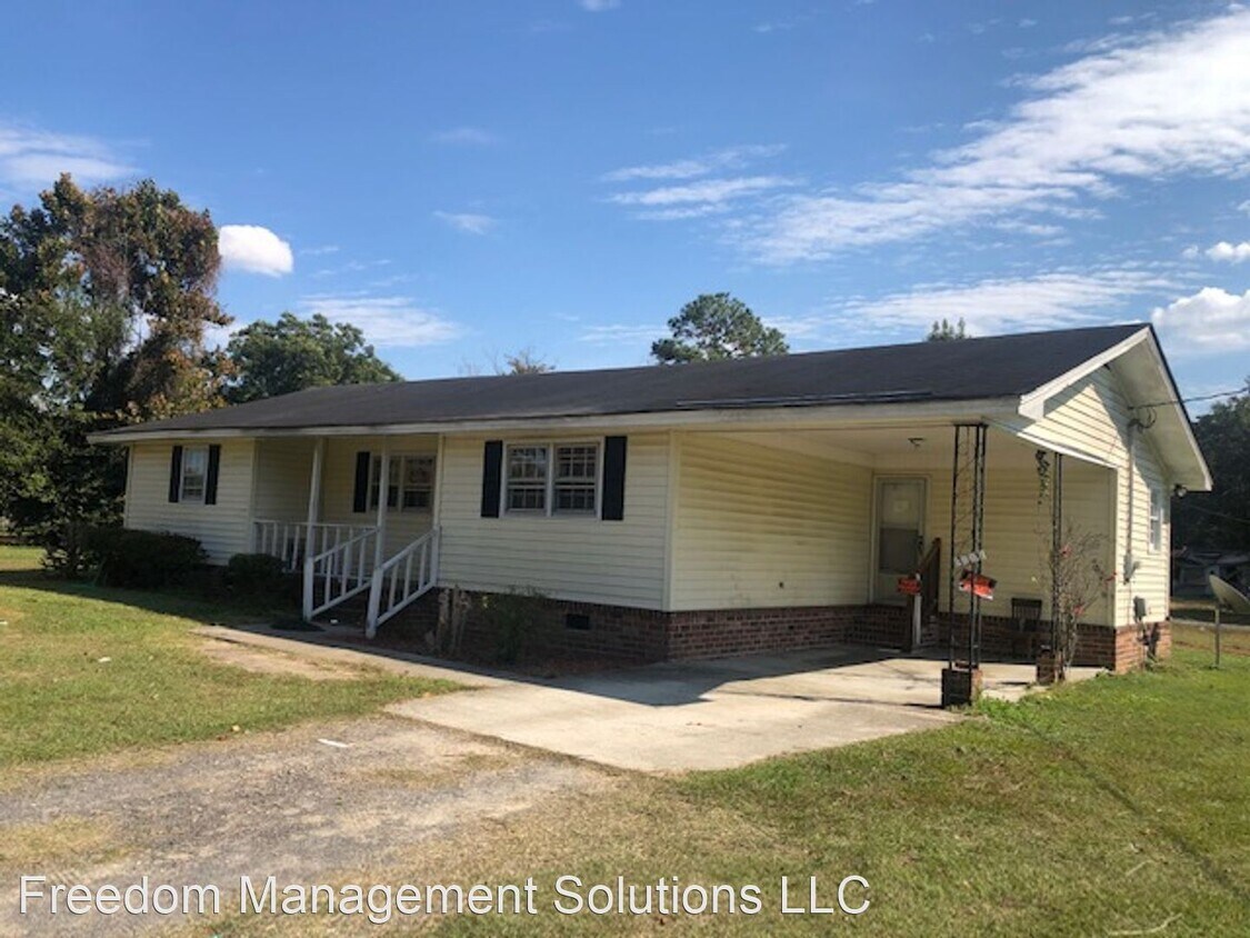 313 Moses Dr, Darlington, SC 29532 House Rental in Darlington, SC