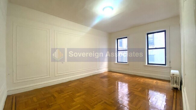 Building Photo - 72 Seaman Avenue