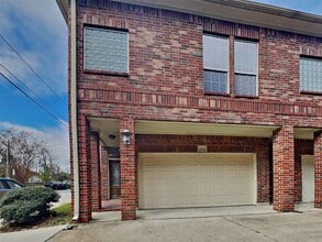 Building Photo - 3412 Honsinger St