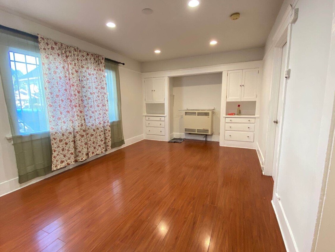 Primary Photo - 2651 Griffin Ave
