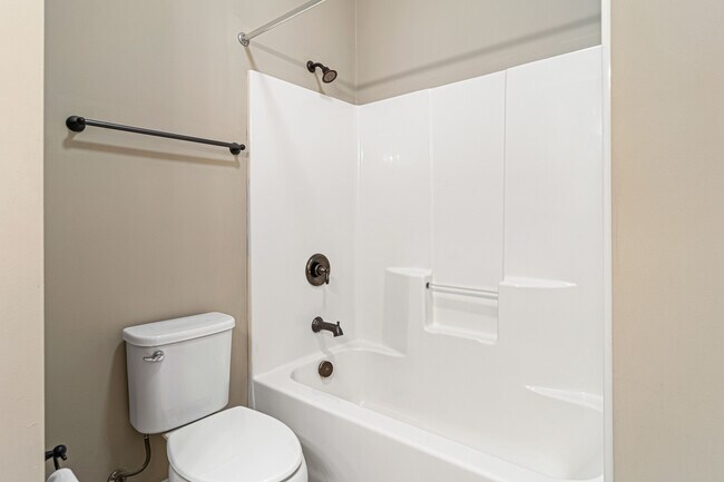 Foto del edificio - 56 Rawlings Ln