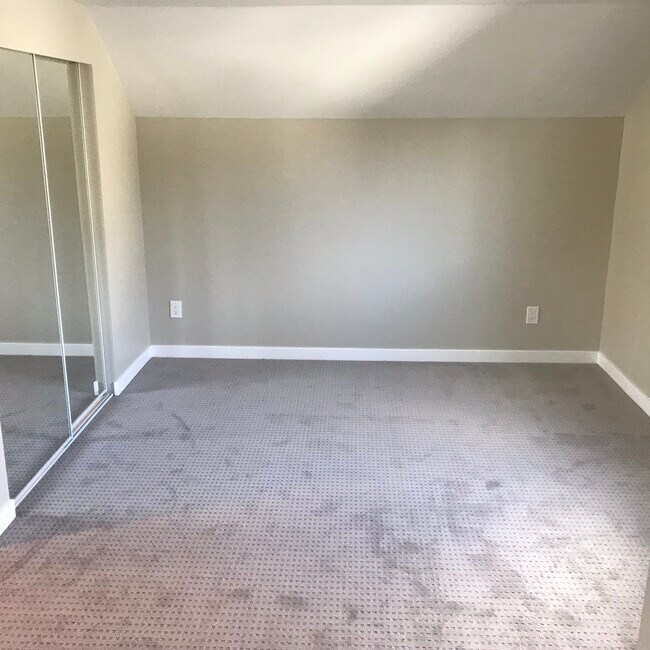 Bedroom 2 - Upstairs - 3609 S K St
