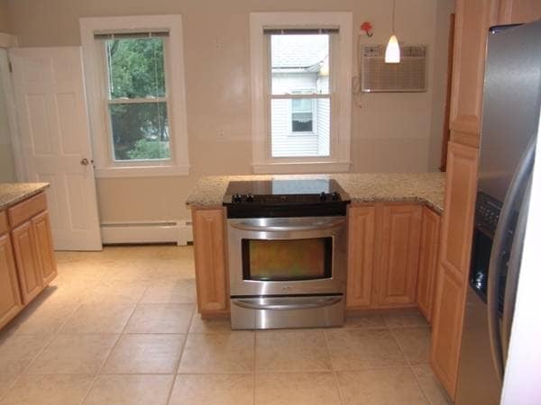 Building Photo - 124 Raymond Rd