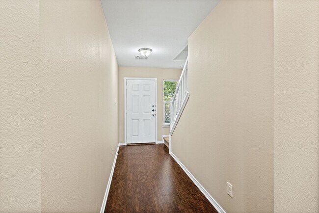 Foto del edificio - 3 Bedroom/2.5 Bath Park At Westcreek Subdi...