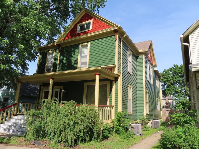 Building Photo - 822 SW Fillmore St
