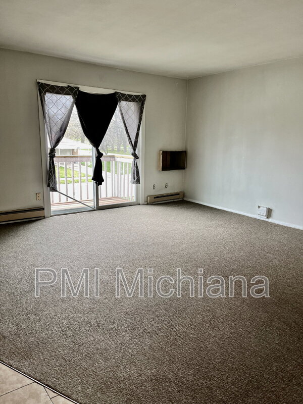 Foto del edificio - 2258 Huey St