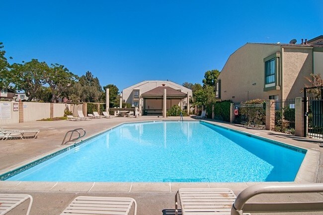 Building Photo - Serra Mesa Charmer! Must See!