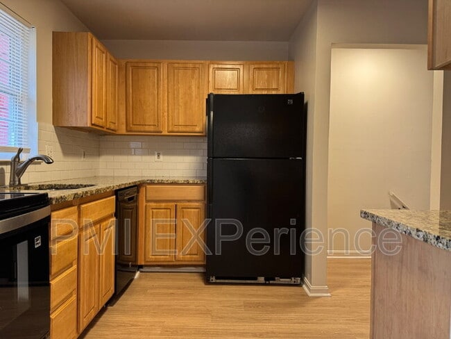 Foto del edificio - 709 St Michaels Dr