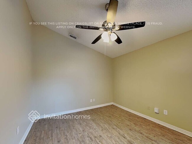 Building Photo - 1401 Brookebridge Dr