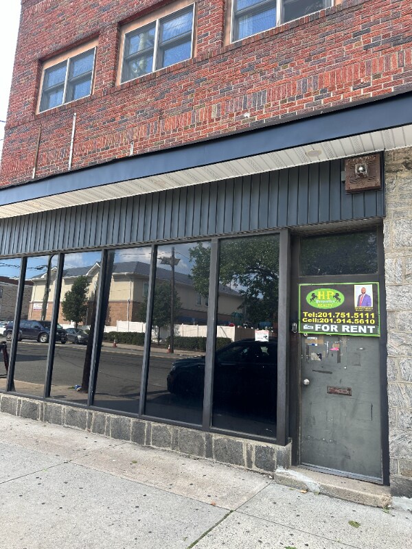 Foto principal - 7221 John F. Kennedy Blvd