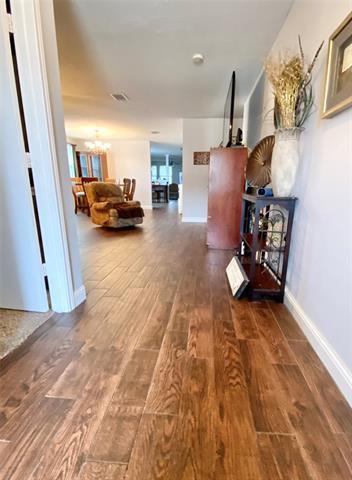 Building Photo - 1116 Willow Tree Dr