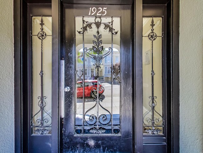 Foto del edificio - Renovated Studio in Lower Pac Heights Avai...